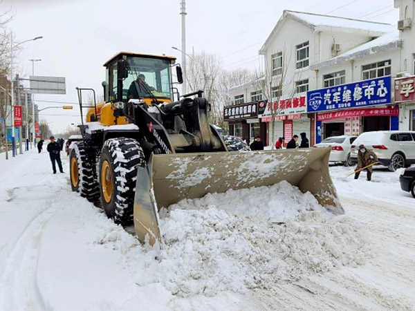 除雪保畅，BB电子铁肩道义勇担重任！