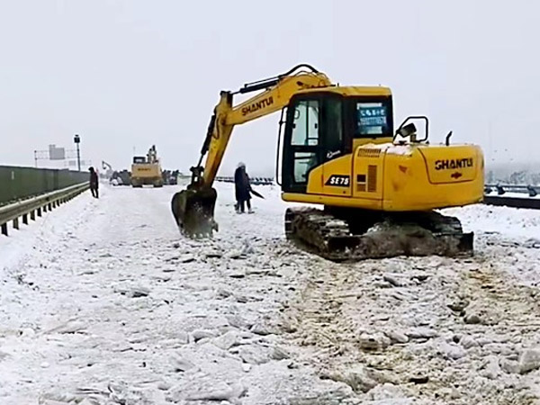 除雪保畅，BB电子铁肩道义勇担重任！